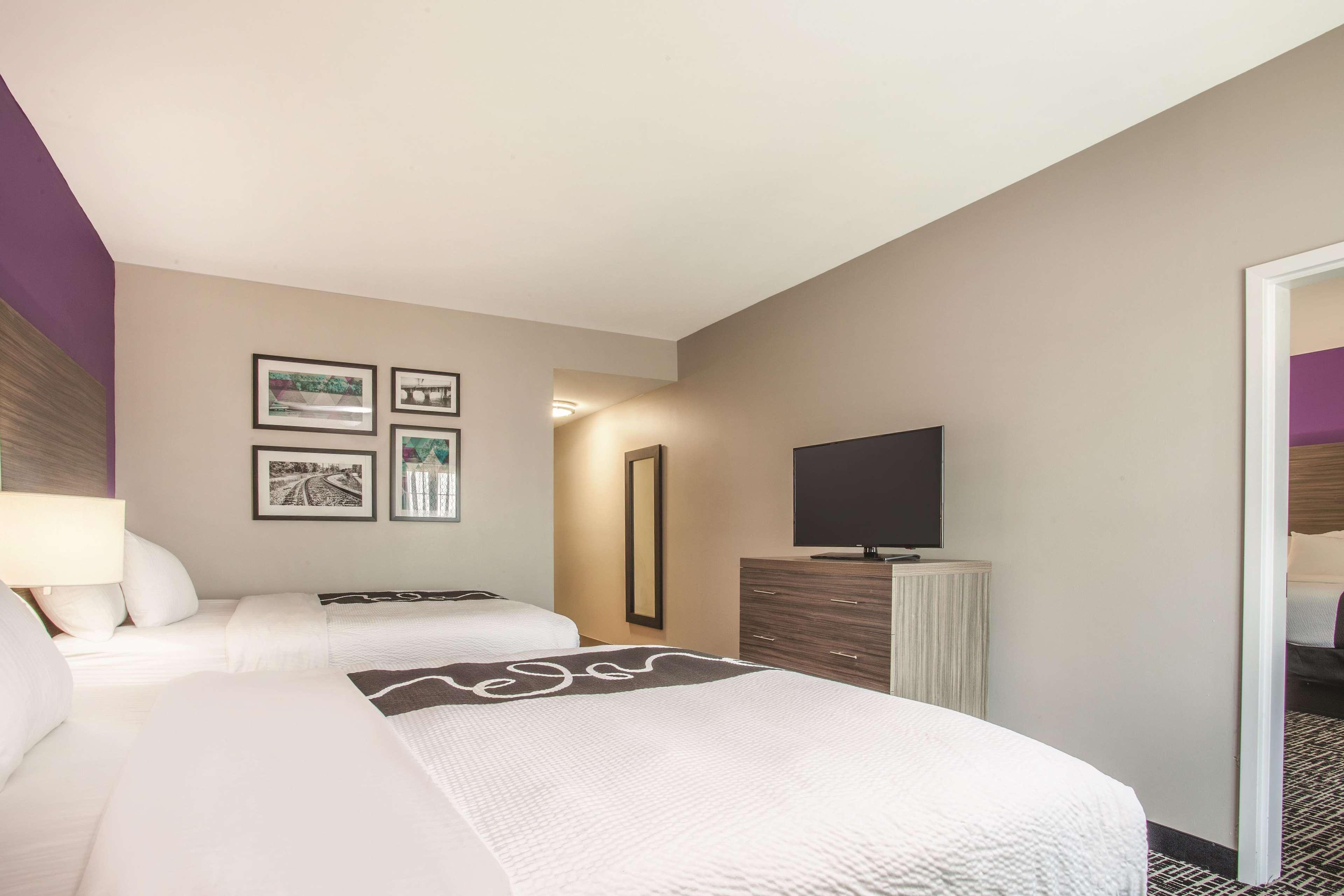 La Quinta By Wyndham Forsyth Hotel Екстериор снимка
