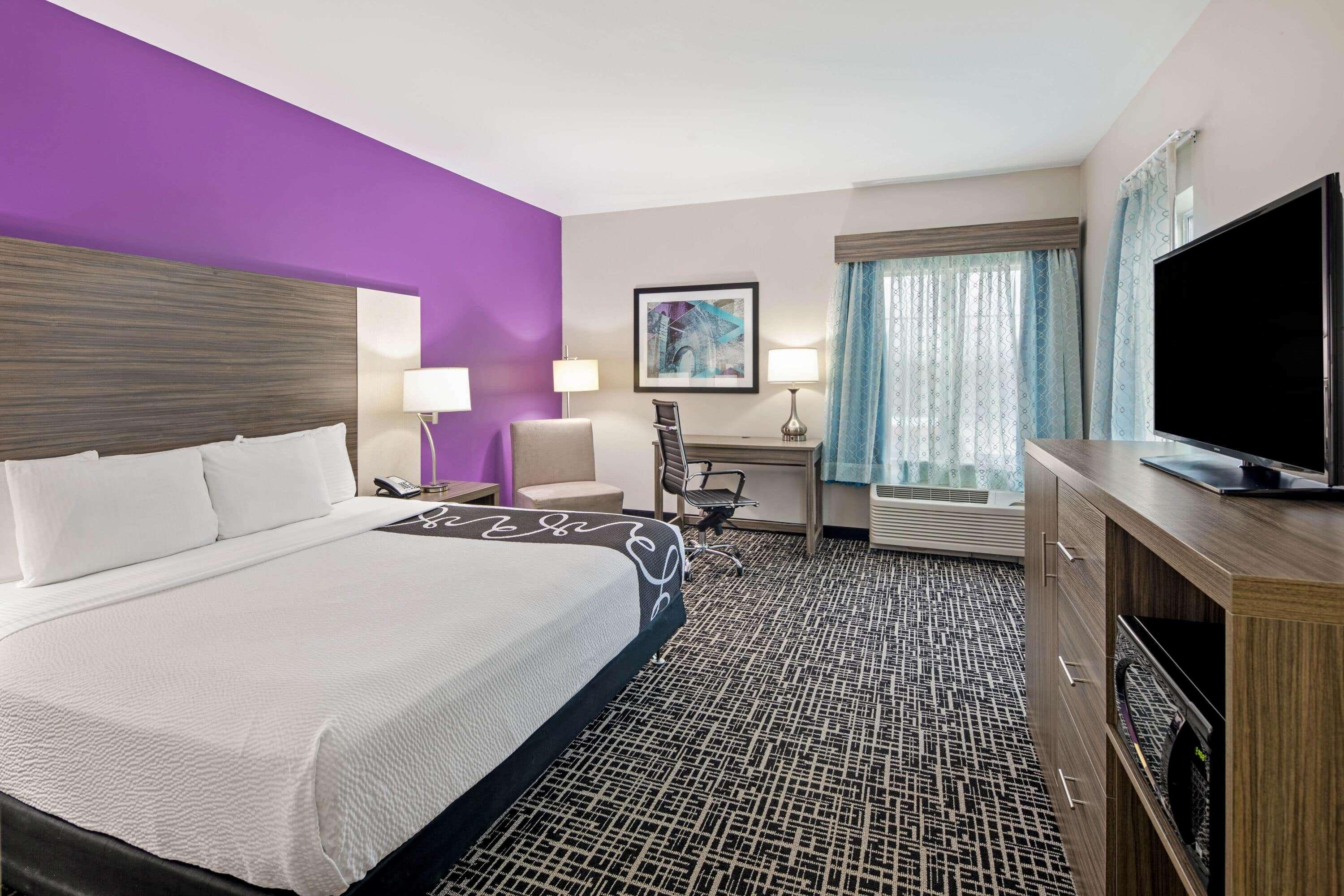 La Quinta By Wyndham Forsyth Hotel Екстериор снимка