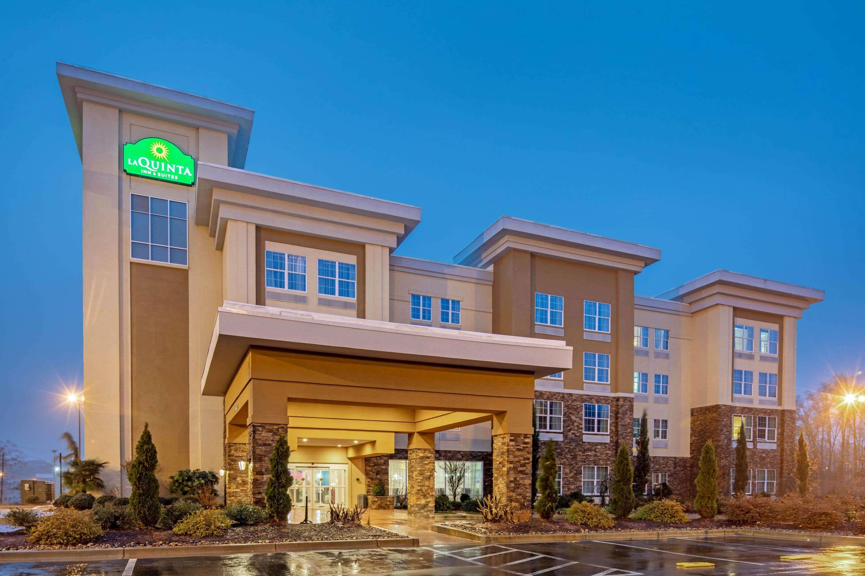 La Quinta By Wyndham Forsyth Hotel Екстериор снимка