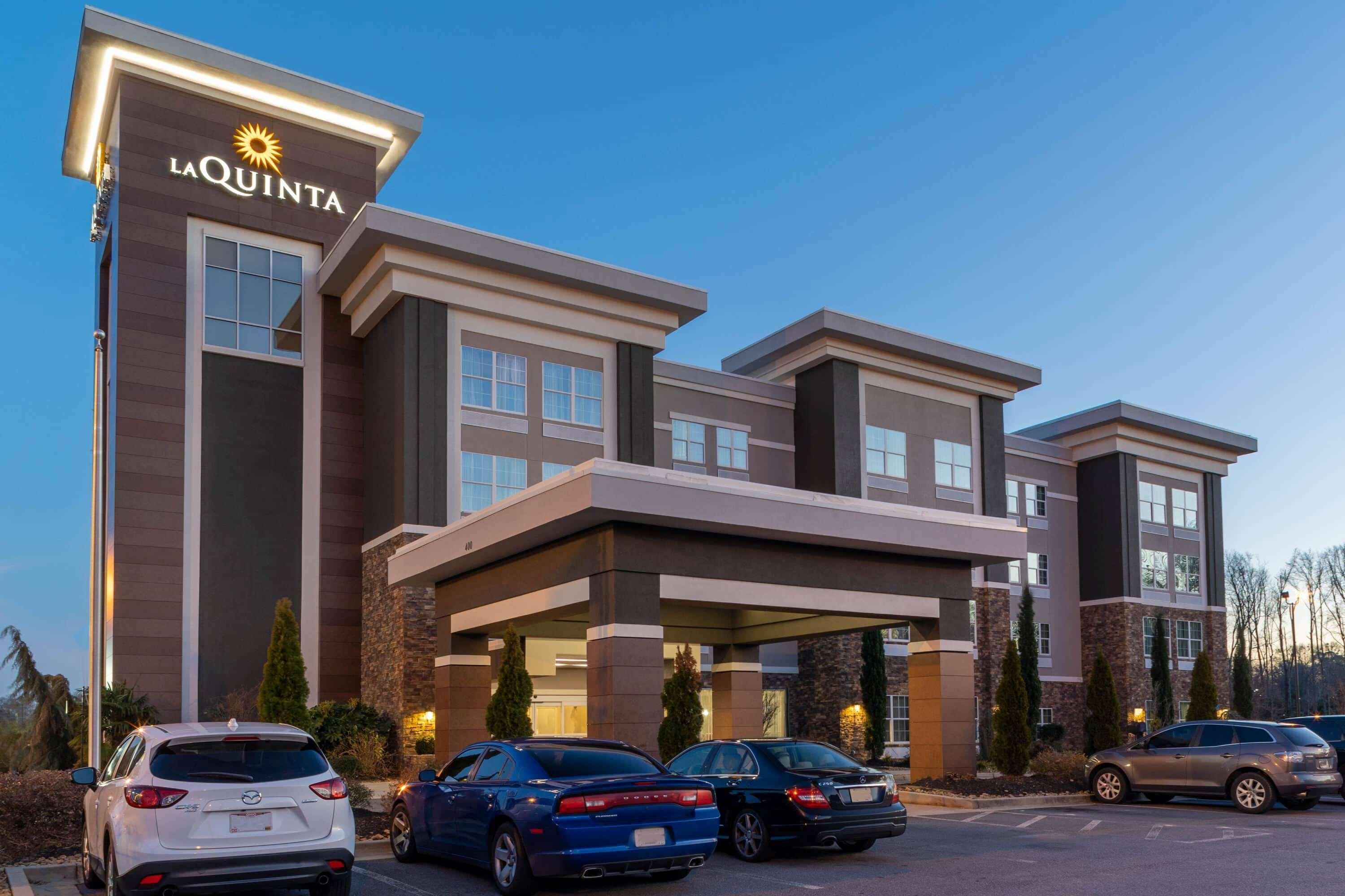 La Quinta By Wyndham Forsyth Hotel Екстериор снимка