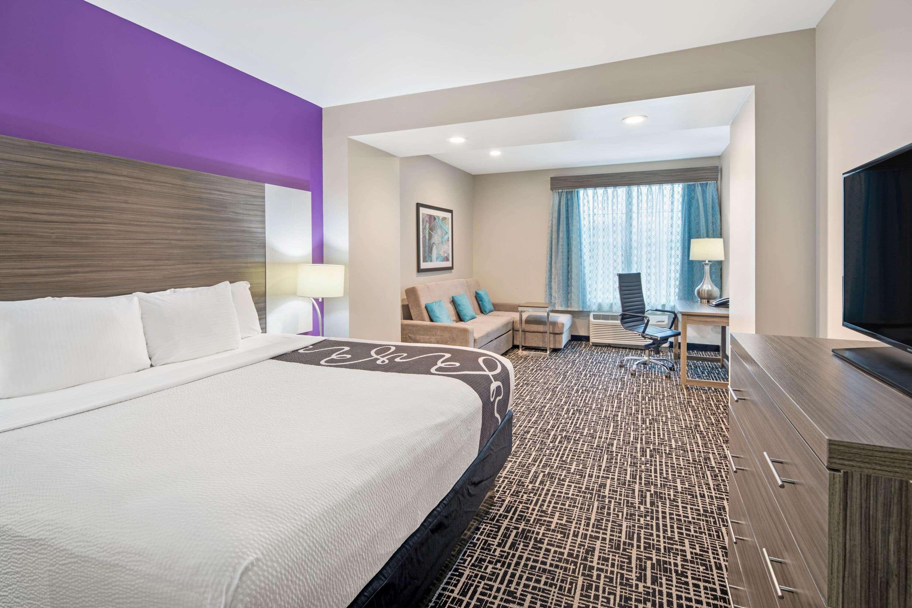 La Quinta By Wyndham Forsyth Hotel Екстериор снимка