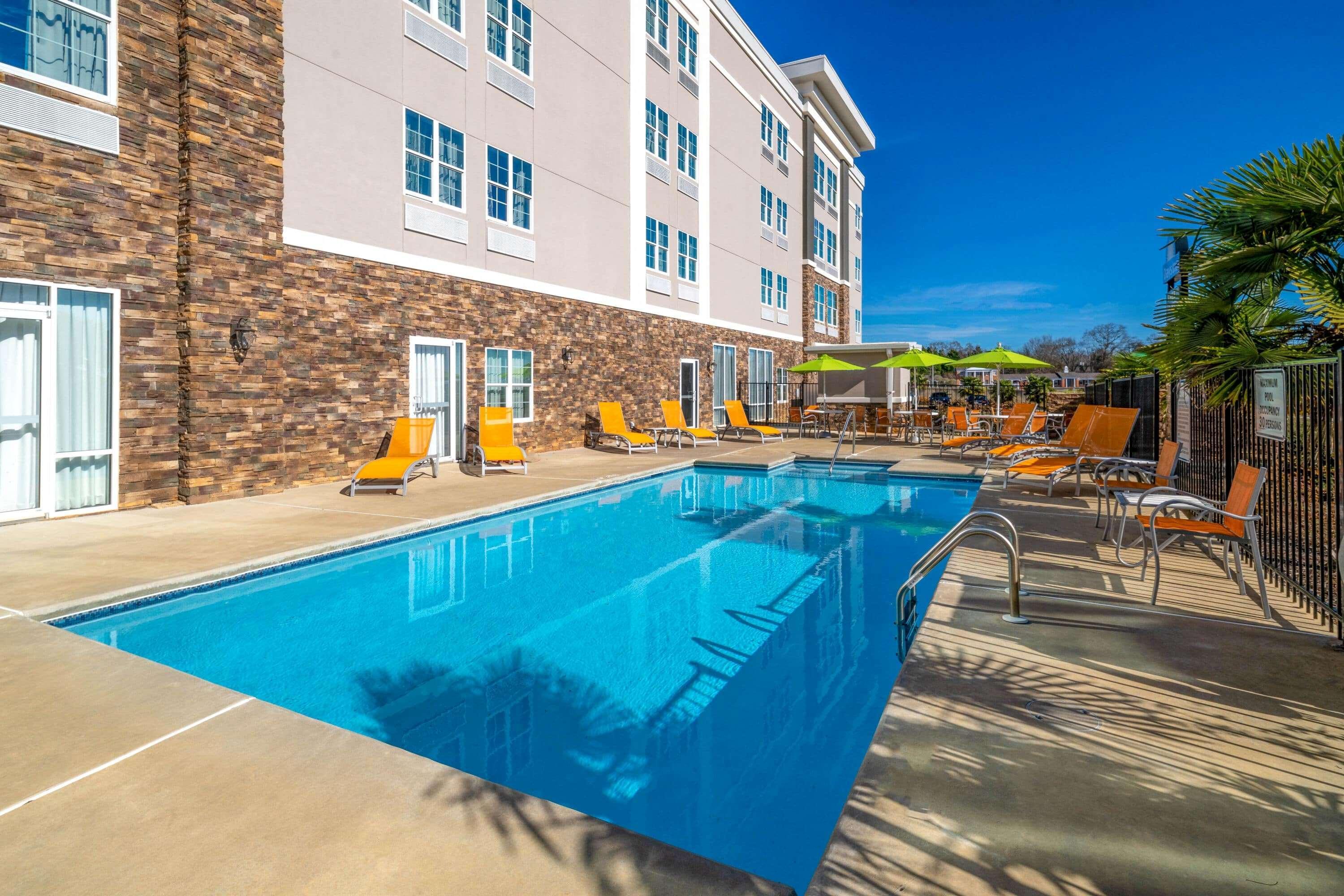 La Quinta By Wyndham Forsyth Hotel Екстериор снимка