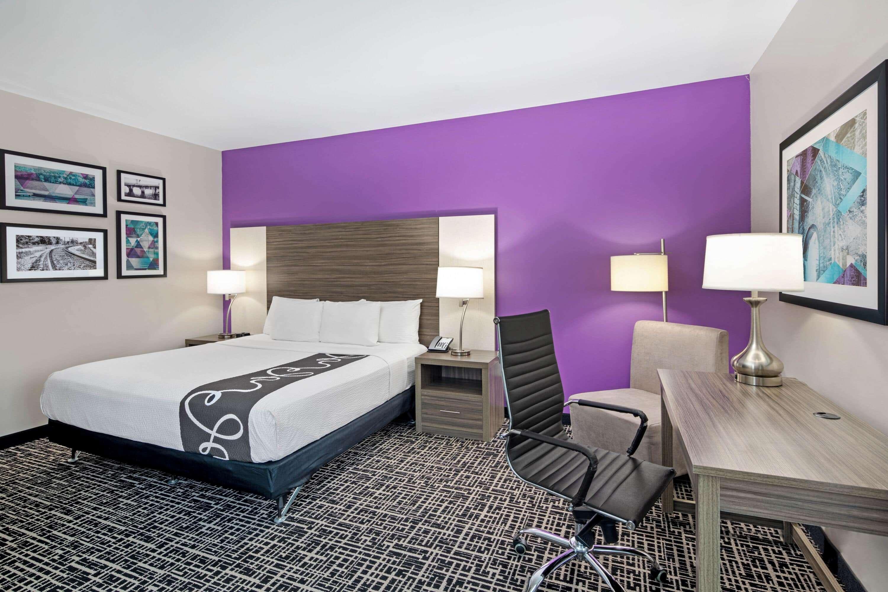 La Quinta By Wyndham Forsyth Hotel Екстериор снимка