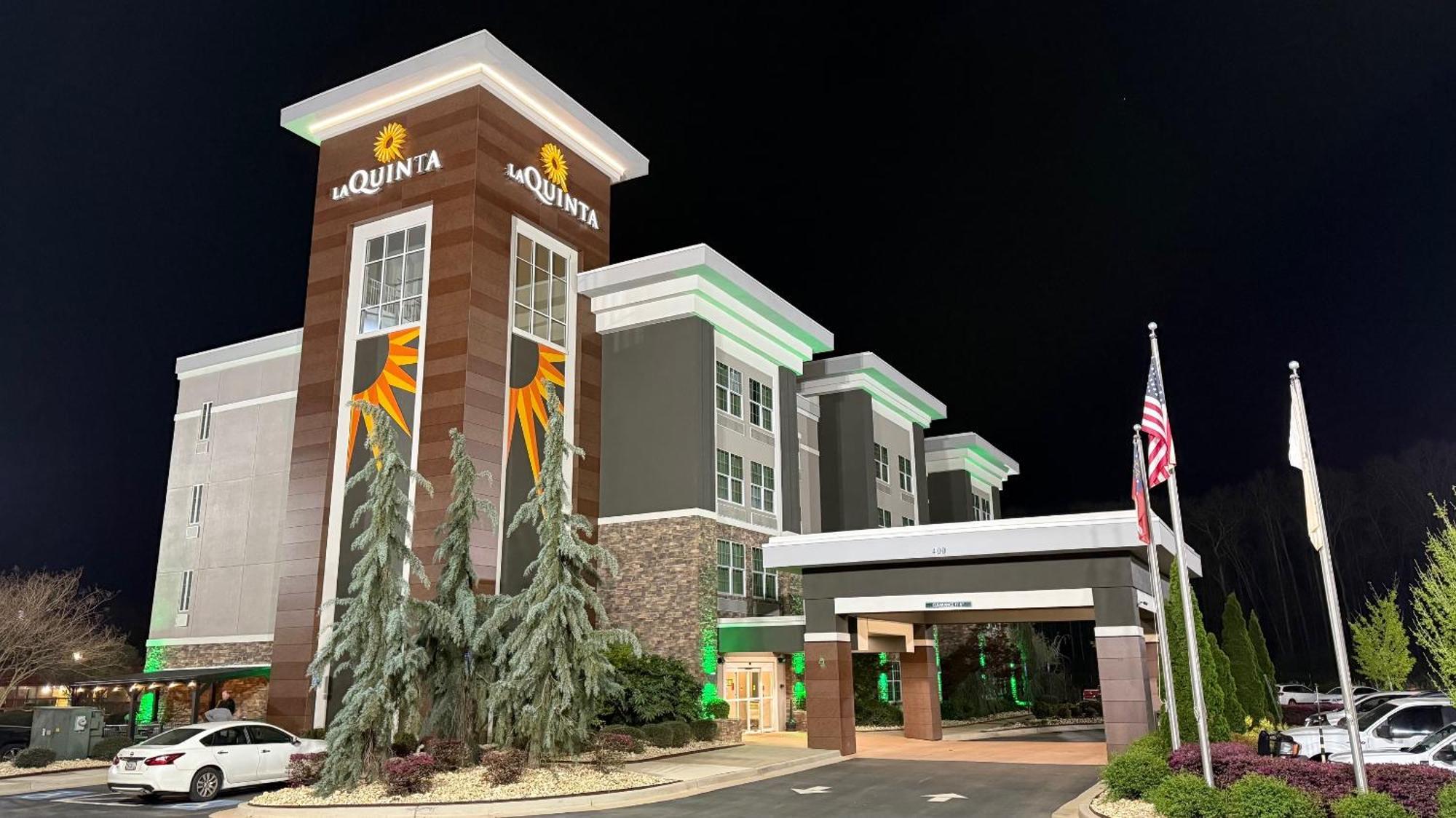La Quinta By Wyndham Forsyth Hotel Екстериор снимка