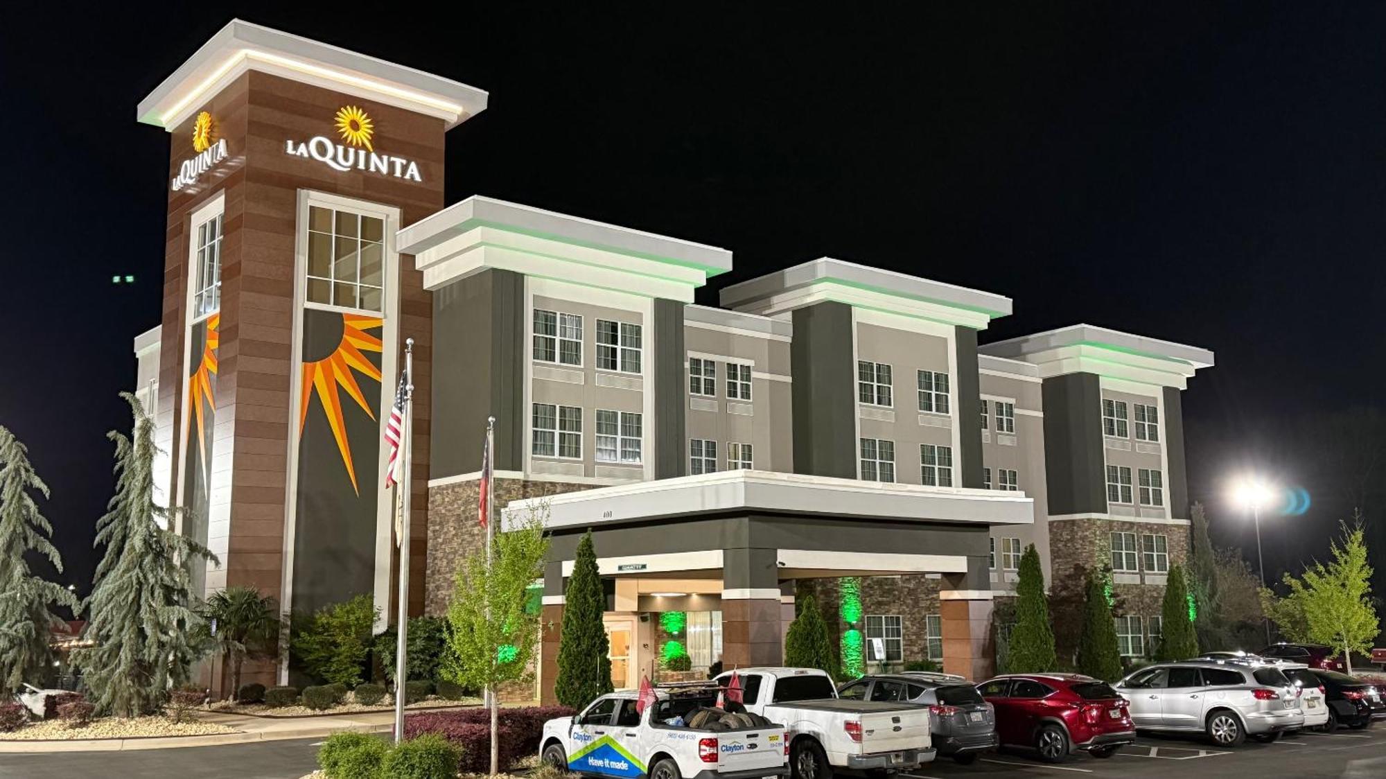 La Quinta By Wyndham Forsyth Hotel Екстериор снимка