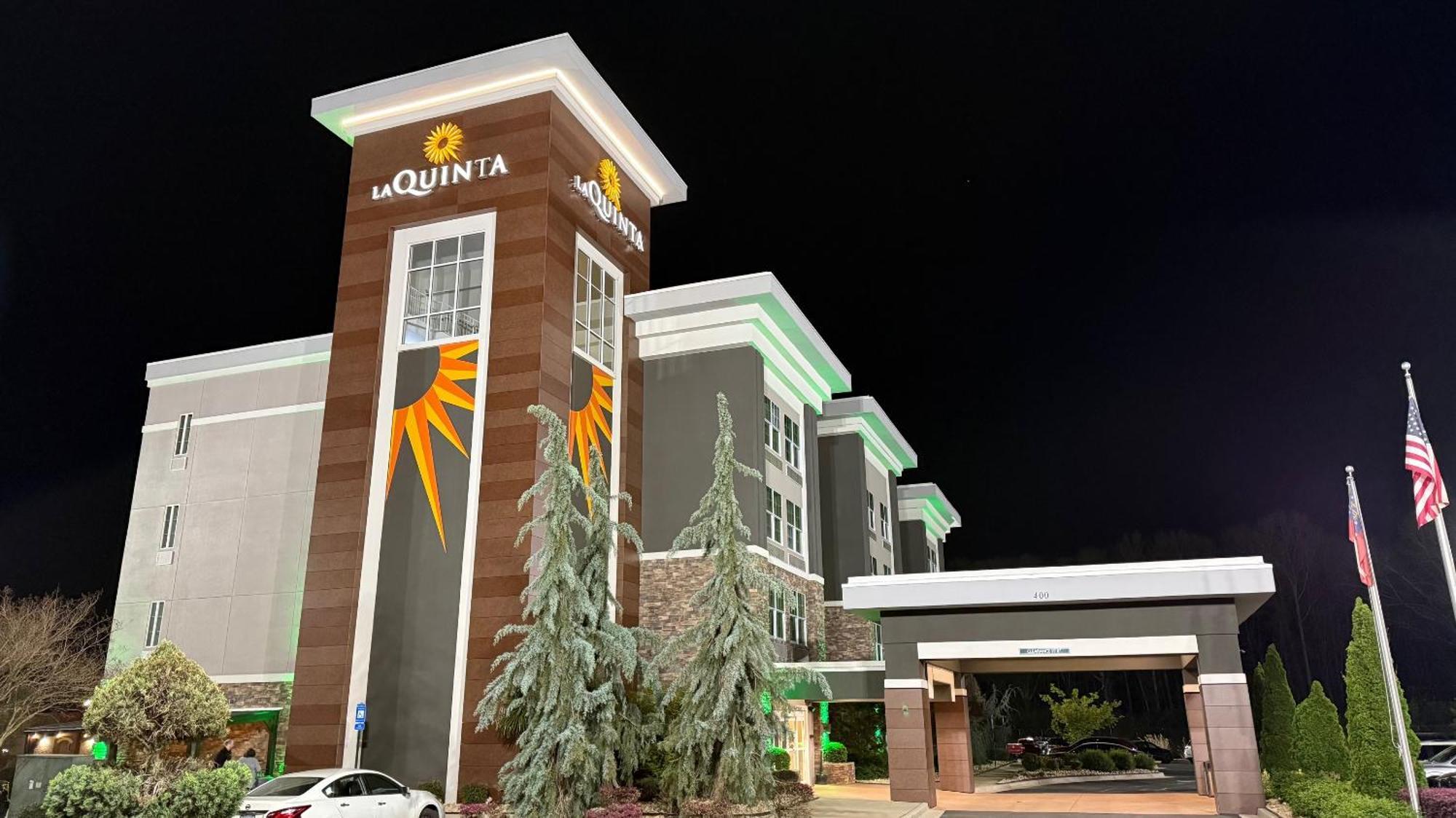 La Quinta By Wyndham Forsyth Hotel Екстериор снимка